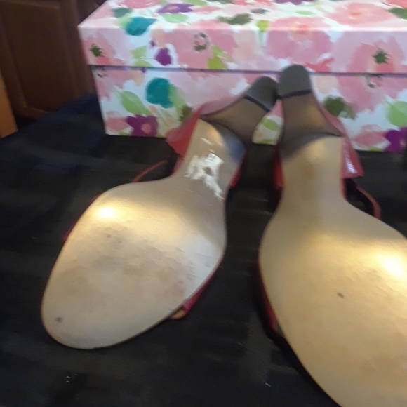 Shoe - Picture 3 of 3